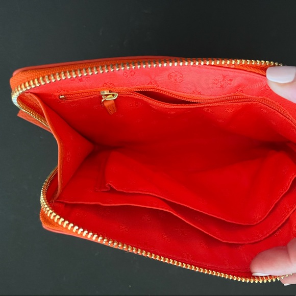 Genuine Leather Britten Large Zip Wristlet Purse Clutch Tory Burch Spiced Orange - Picture 3 of 7